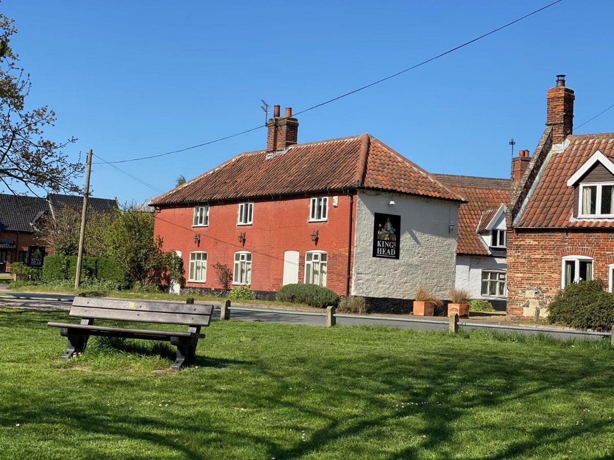 Отель Kings Head Bawburgh Экстерьер фото